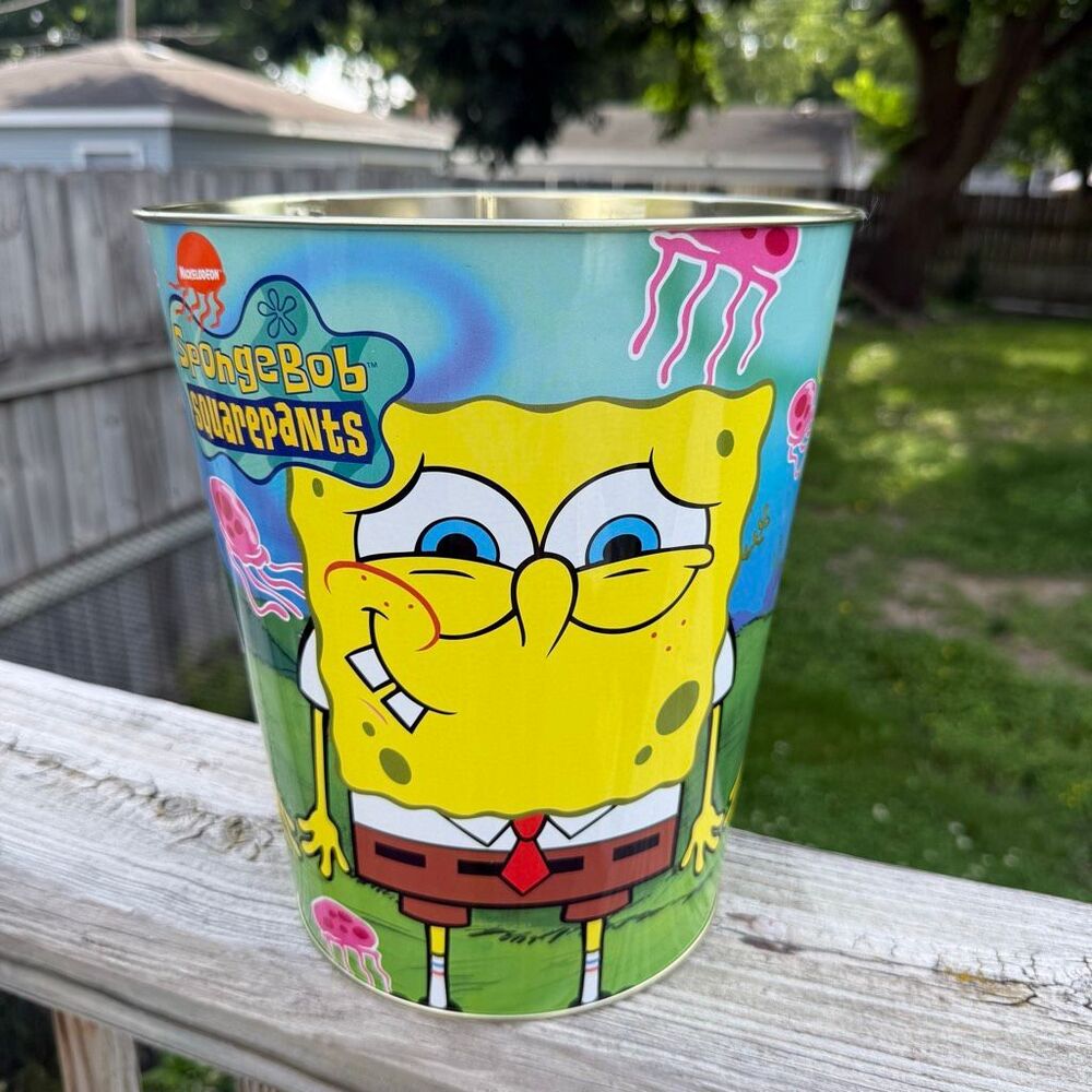 Vintage 2004 SpongeBob SquarePants Metal Wastebasket Trash Can Nickelodeon